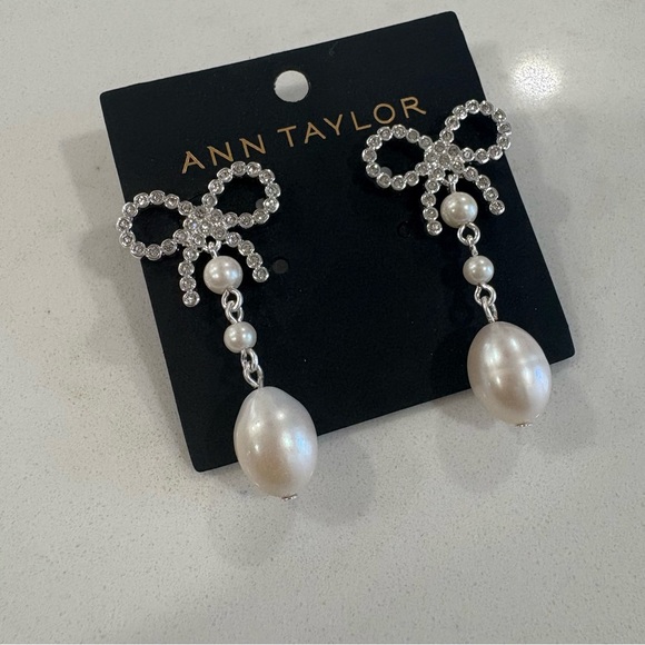 Ann Taylor Silver Rhinestone Crystal Bow Pearl Dangle Earrings - Picture 2 of 6
